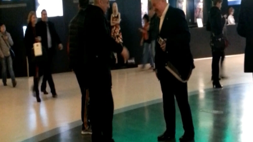 VIDEO Întâlnire neaşteptată! Giovani Becali a dat nas în nas la mall cu Micky "Şpagă"!
