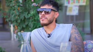 Andrei Lemnaru de la Insula Iubirii, abordat de o tânără din Sri Lanka în Centrul Vechi din București. Ce i-a zis: "Andrei, vreau să..."