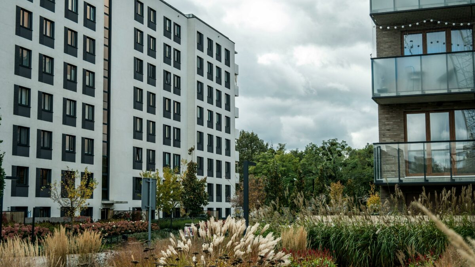 Apartamentele care se scumpesc din nou în România. Mulți români renunță deja la ele
