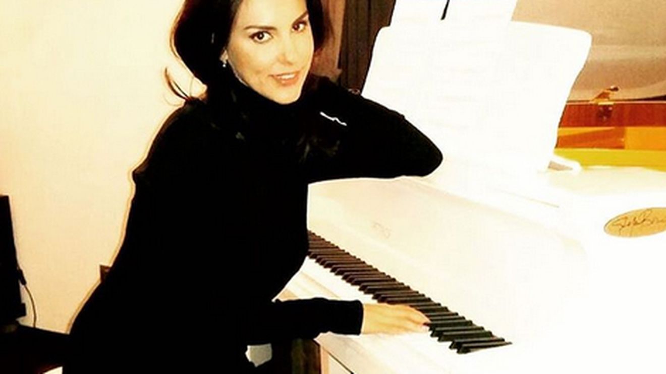 LAVINIA PÂRVA, cu abdomenul la vedere! Uite cum arată vedeta după ce a topit kilogramele în plus