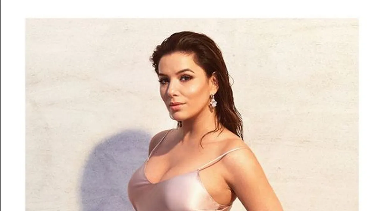 Eva Longoria, ședință foto sexy în ultima lună de sarcină! Cum s-a pozat în piscină