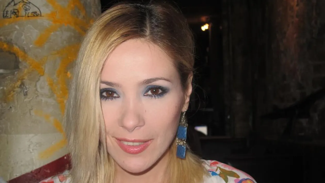 Inca o transformare soc! Blonda Dalia Octavia Pusca s-a tuns periuta! Uite cum ii sta!