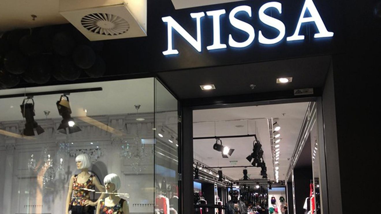 Loredana, retro glam intr-o creatie NISSA