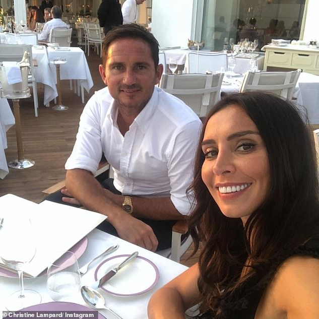 Christine Lampard a născut! Vedeta în vârstă de 42 de ani a adus pe lume al doilea copil al cuplului