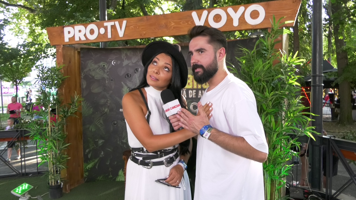 Corina Caragea: "Am făcut foarte multe poze aici cu oamenii, vine o doamnă la mine și zice: «Corina, sunt foarte emoționată să te întâlnesc, atunci când te admiram eu cel mai mult și cel mai mult din viața ta, eram însărcinată și am pus numele fetiței mele Corina!"