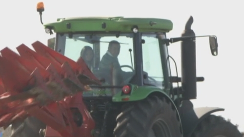 Nea Raţă, avere impresionantă din agricultură! Celebrul fermier a dezvăluit câţi bani a dat pe un tractor