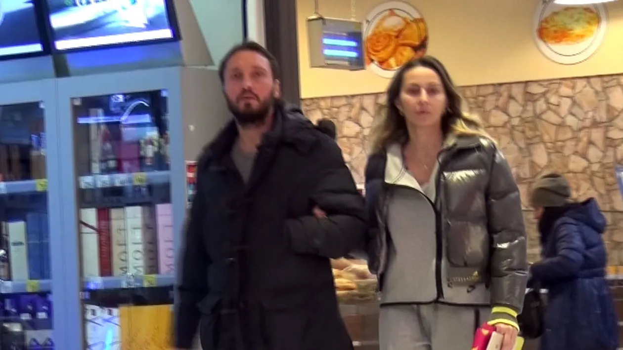 Credea că nu-l vede nimeni, dar... UPS! Cum l-am fotografiat în maşină pe cunoscutul fotbalist