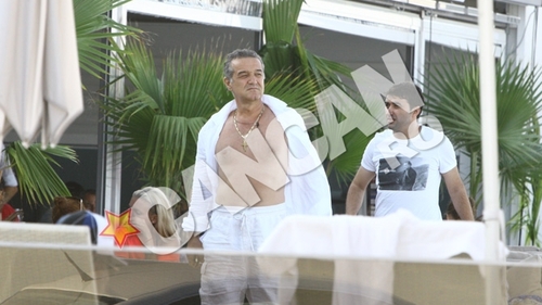Intalnire de senzatie la Mamaia. "Clark Gable" Becali si "Marlon Brando" Lutu s-au relaxat la terasa!