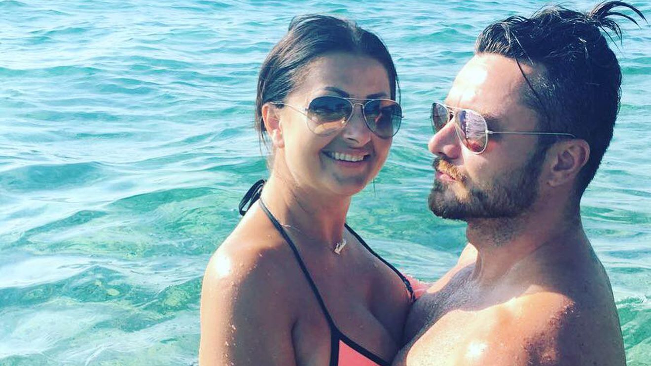 Gabriela Cristea a fost fotografiată de Tavi Clonda. Mesaj de suflet postat de soţul brunetei. "Fetele..."