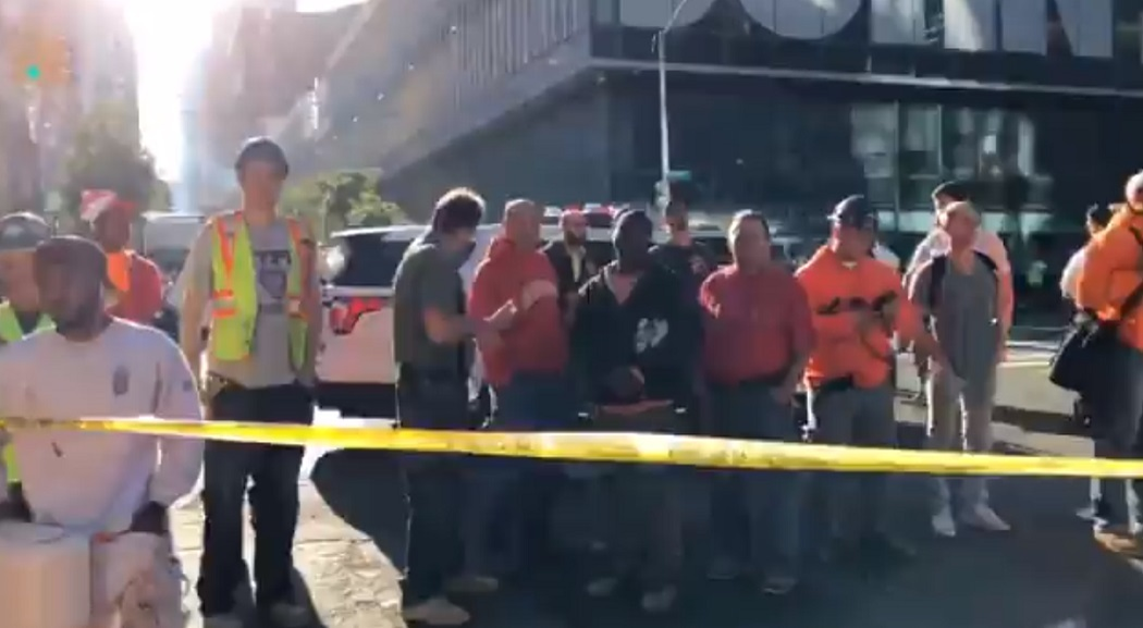 Ostaticii din centrul comercial au fost eliberaţi. Motivul acţiunii agresorului