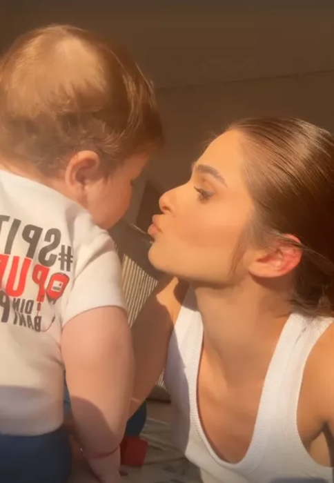 Theo Rose și Anghel Damian au un băiețel minunat/ Sursa foto: Instagram