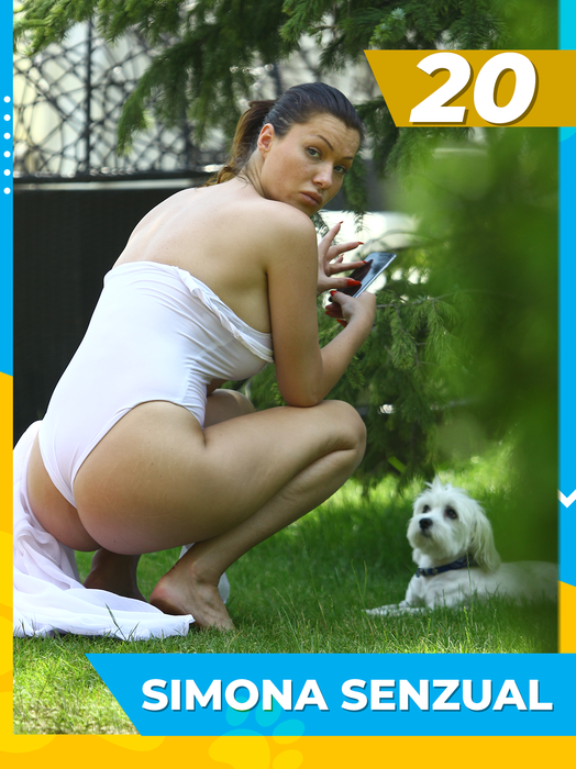 Top 25 dive cu prietenii necuvântători la plajă! Care e cea mai sexoasă dintre Bianca Drăgușanu, Crina Abrudan sau Lora?