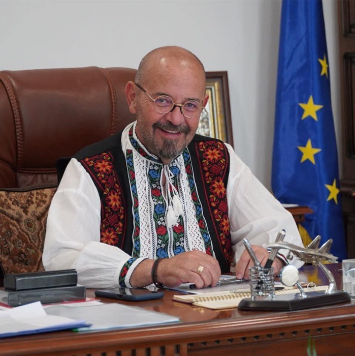 Piedone, mesaj VIRAL de Paște. Haterii au rămas fără cuvinte: ”Nu o să verific uleiul din candelă!”