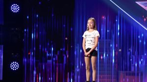 iUmor s-a " mutat" la Pro TV? Cine e Sara, concurenta care l-a umilit pe Mihai Petre, după ce a fost înlăturat de la Românii au Talent