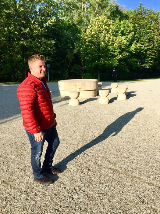 Moment hilar la finala ‘’Românii au talent’’! Pavel Bartoş a căzut în direct