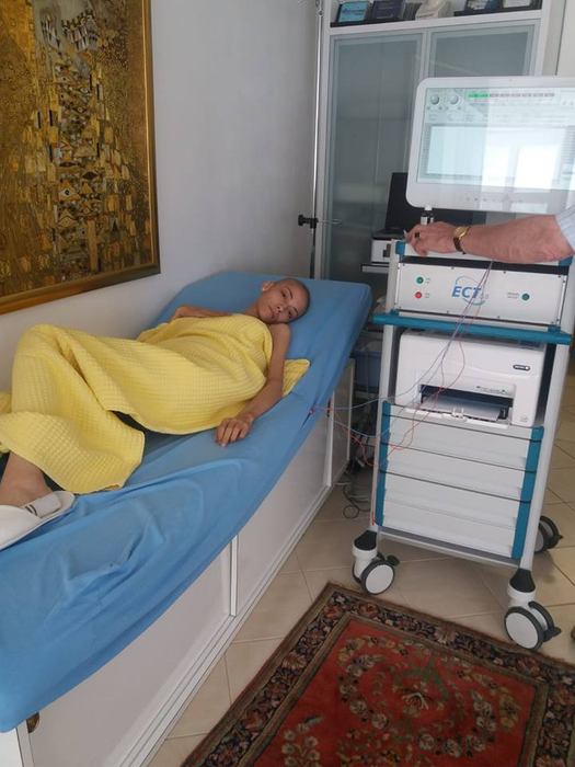 Strigătul de ajutor al unei tinere frumoase, bolnavă de cancer la pancreas! S-o ajutăm pe Oana! Viața ei este în mâinile noastre