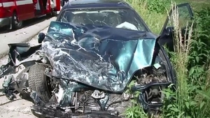 Un fotbalist din Romania se zbate intre viata si moarte dupa un accident INGROZITOR! Iubita sa si fratele ei au murit pe loc!