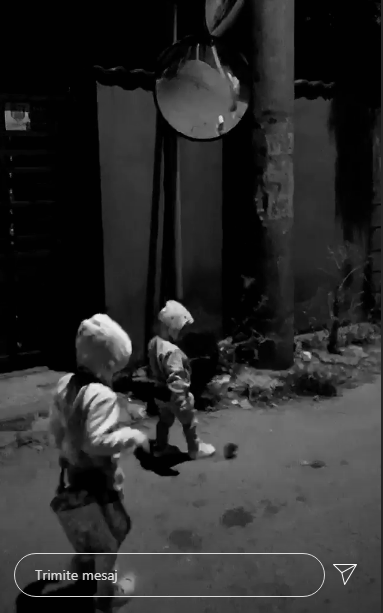 Uite ce nebunii fac micuțele Clara Maria și Ella Maya