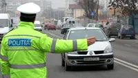 Dialogul între un șofer tras pe dreapta și un polițist, viral pe Facebook. Ce i-a răspuns omul legii șoferului la întrebarea ”Tu știi cine e tata?”