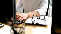 Prăpăd pentru acești bugetari! Guvernul pregătește tăieri masive: salarii diminuate cu 30%