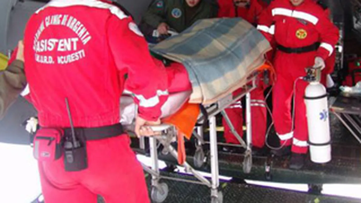 Adusa cu elicopterul de la Barlad la Bucuresti! O fata de 13 ani a nascut prin cezariana! Tatal se pare ca e un barbat de 60 de ani