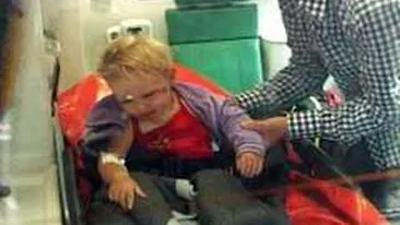 Fetita de un an si jumatate oparita in casa bunicilor! Acestia au crezut ca ranile trec de la sine