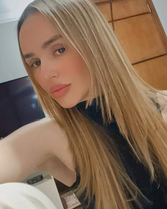 Dublă tragedie! Influencerița a fost găsită moartă, alături de fiica ei, de 15 ani. Ce s-a întâmplat cu cele două