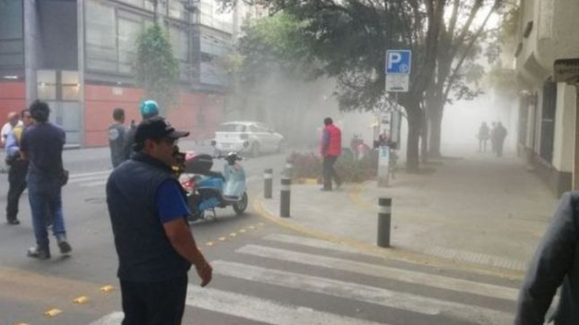 Cutremur cu magnitudinea de 6,6 grade! Clădirile de birouri au fost evacuate