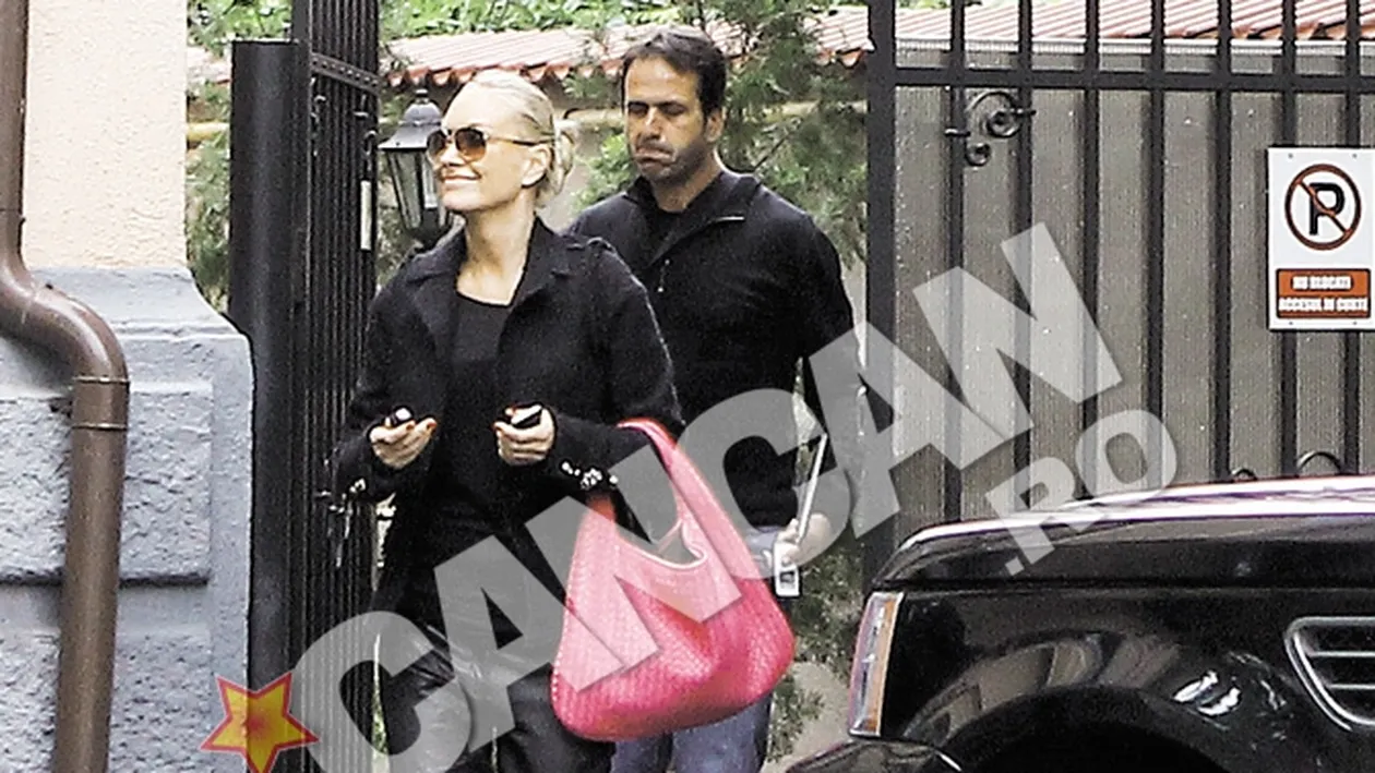 VIDEO Tehnicianul israelian s-a combinat cu fosta balerina. Levy, sedinte tactice la hotel cu Vica lui Piti