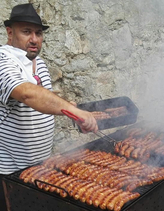 Renumitul chef nu se ferește de grătar