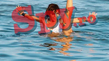 Vesela, teribila, sexy, mobila si sensibila! Scene necenzurate cu dansatoarea Andreea Popescu, dezlantuita pe plaja!