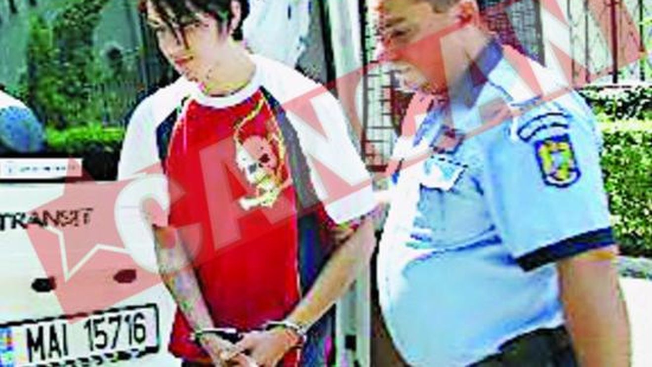 Baiatul care si-a ucis iubita de 15 ani facuse un cult pentru Satana