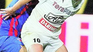 A blocat cartea verde a lui Moraes!