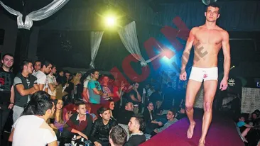 Bote si Ricky le-au innebunit pe studentele din Regie