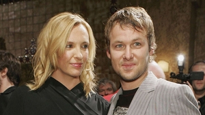 Divorț răsunător! Toni Collette și Dave Galafassi își spun adio după 20 de ani de căsnicie. Bărbatul a călcat strâmb