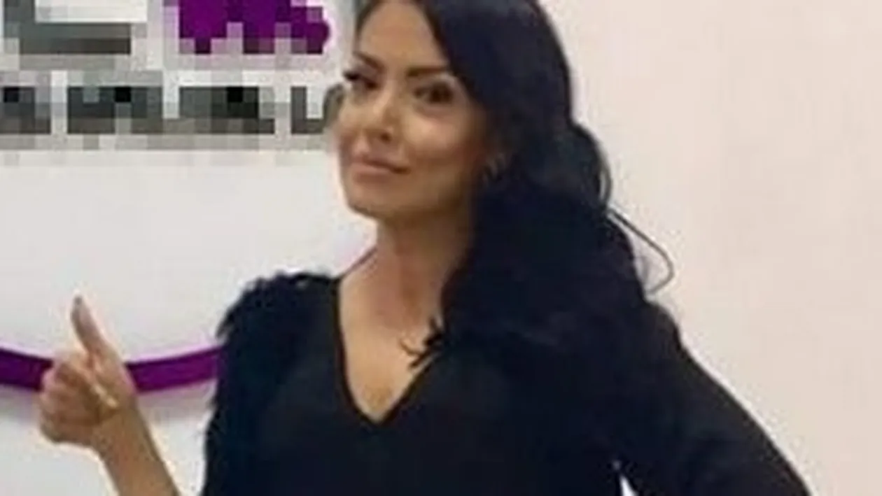 Andreea Mantea a trecut la ”defrişat”! Bruneta a intrat în toiul pregătirilor pentru petrecerea de Crăciun