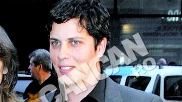 Lucian Viziru il ataca dur pe Lucian Mandruta, dupa ce acesta a spus ca Serban Ionescu sufera de scleroza! Il sfatuiesc pe acest nemaivazut doctor Mandruta sa-si puna singur un diagnostic