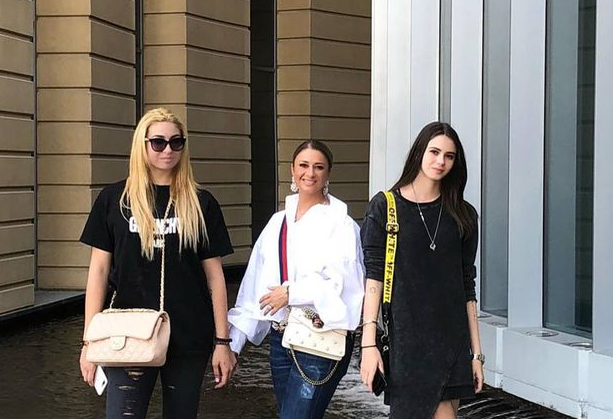 Gest incredibil de frumos făcut de Anamaria Prodan, imediat după ce și-a înmormântat mama