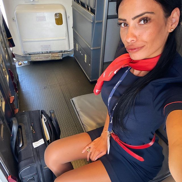 Denisa, stewardesa sexy / Sursă foto: Instagram