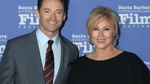 Hugh Jackman, pus la zid! După 27 de ani de căsnicie, actorul s-a cuplat cu o femeie mai tânără decât fosta soție
