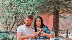 Oana Roman a dezvăluit cu ce se ocupă Marius Elisei. “Este sursa noastră principală de venit” + Ce a răspuns când a fost întrebată dacă este fericită