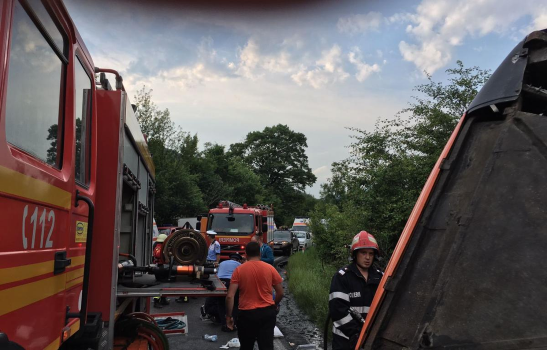 12 oameni au fost răniţi după ce un autocar s-a răsturnat! Plan roşu de intervenţie