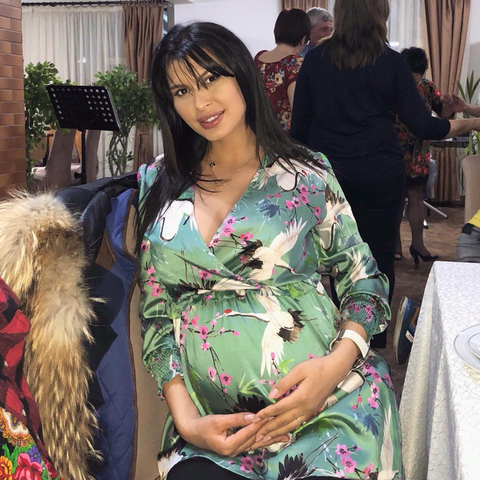 Vă amintiți de fosta iubită a lui Radu Mazăre? Mădălina Pamfile, o mămică sexy și o soție devotată