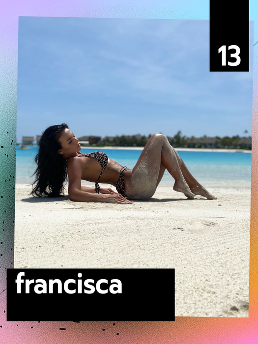 Aloooo, Anna Lesko, Inna, Francisca… TOP sexy-vedete care s-au jucat cu fundulețul în nisip!