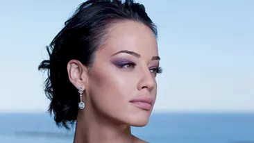 N-o sa-ti vina sa crezi cum arata Andreea Raicu in adolescenta! Era foarte slaba si era poreclita Scheletel