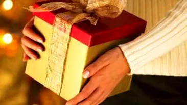 Cine este si ce semnifica Mos Nicolae! VEZI aici de unde a pornit traditia cadourilor din aceasta noapte!