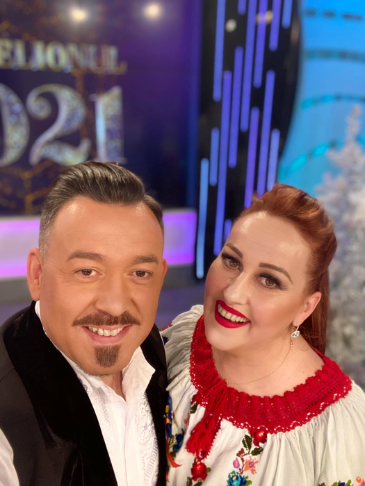 Aurora și Săndel Mihai, testați pozitiv cu noul coronavirus: “Mi-au dispărut mirosul și gustul”. Fratele Andrei Măruță suferă și de astm bronșic