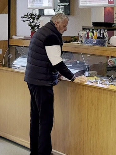 Ilie Năstase a rezistat cât a rezistat, apoi s-a “evaporat”. Evadare ca-n filme de lângă soție!