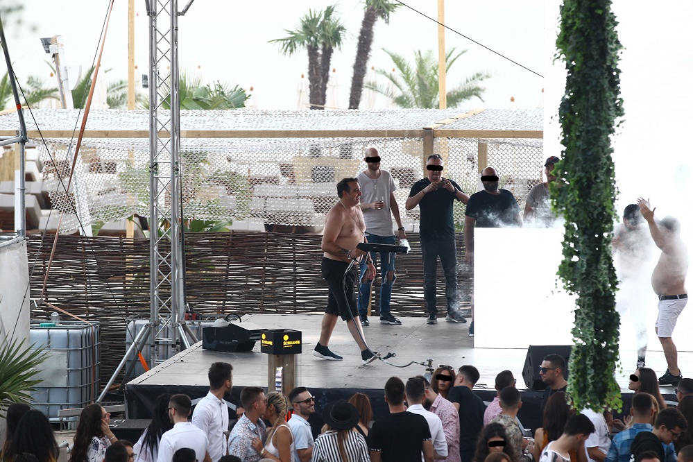 Celebrul DJ a făcut un show de zile mari