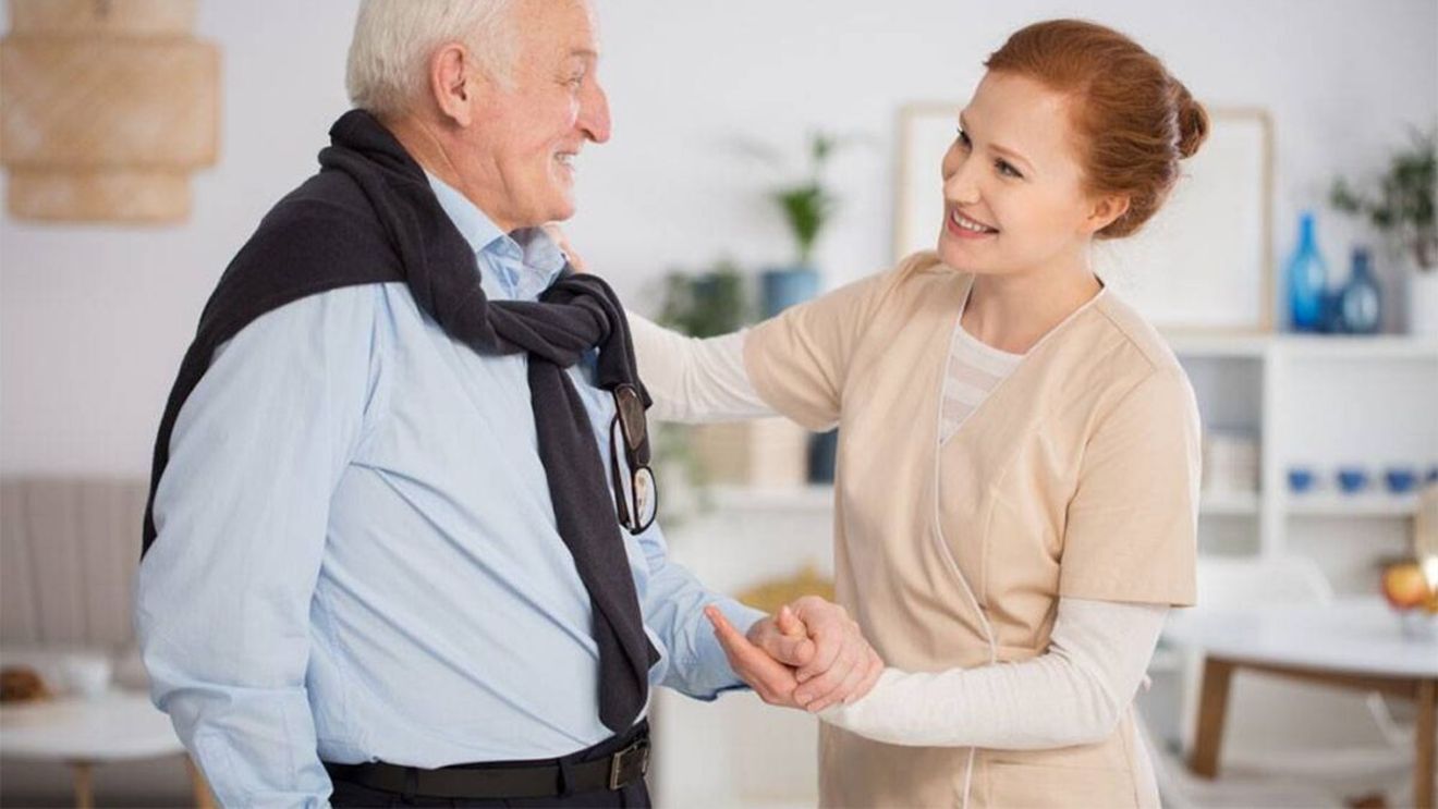 Ce a pățit un pensionar de 85 de ani din Italia, după ce a angajat o badantă româncă mult mai tânără